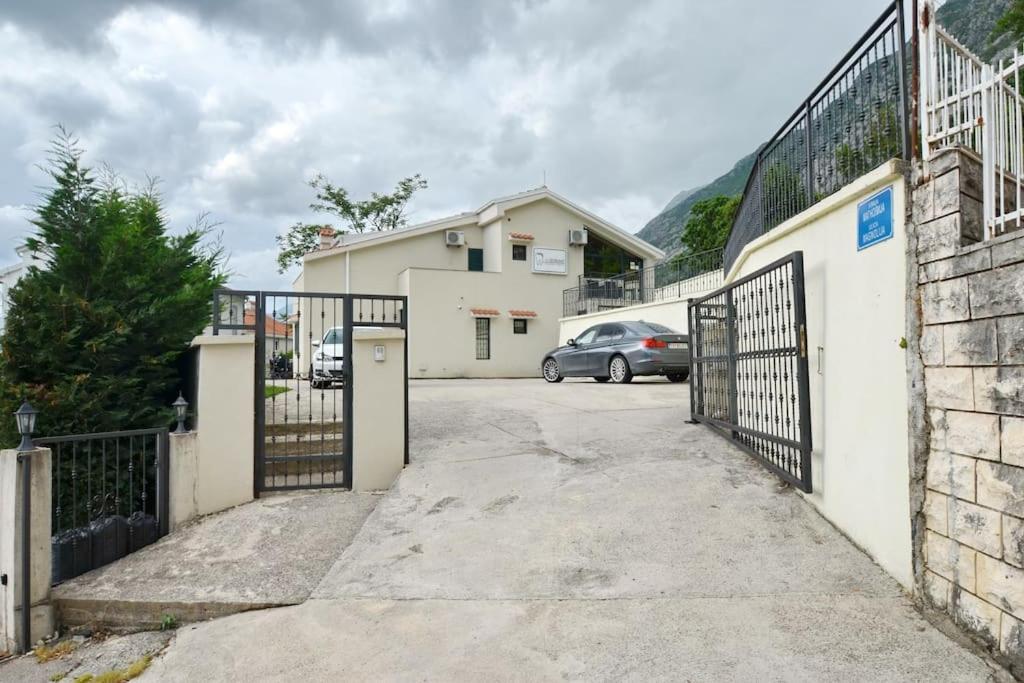 Urban Escape For Two In Kotor 아파트 외부 사진